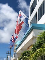 Surfrider Resort Hotel