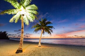 Surfrider Resort Hotel