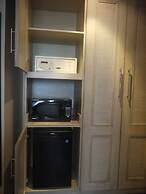 Surfrider Resort Hotel