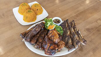 Surfrider Resort Hotel