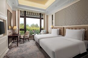 The Carp Islet Resort