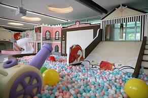 The Carp Islet Resort