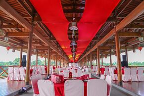 The Carp Islet Resort