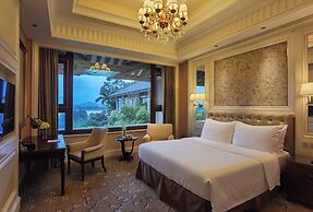 The Carp Islet Resort