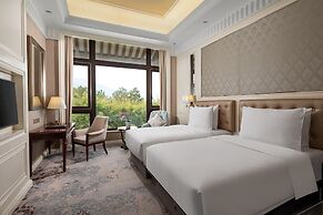 The Carp Islet Resort