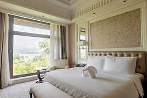The Carp Islet Resort