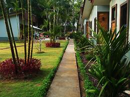 Phuket Sirinapha Resort