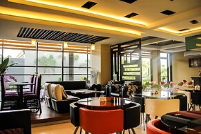 The horizon suites and arcade