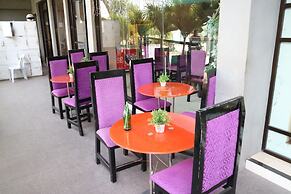 The horizon suites and arcade