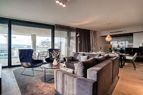 CLOUD No7 Apartments