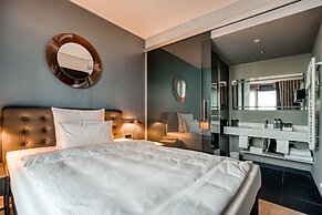 CLOUD No7 Apartments