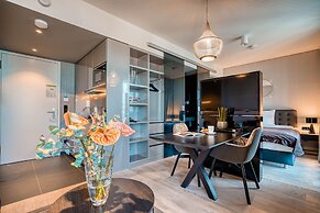 CLOUD No7 Apartments