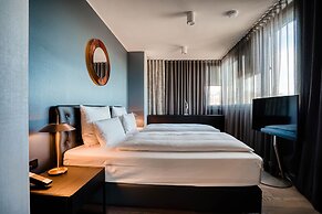 CLOUD No7 Apartments