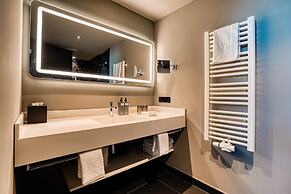 CLOUD No7 Apartments