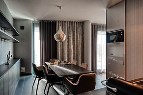 CLOUD No7 Apartments