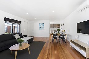 Coastal Vibe Apartments