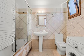 Anemonisia Skyrian Living