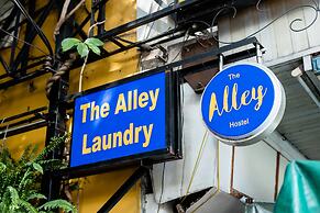 The Alley Hostel & Bistro