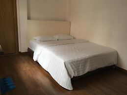 The Alley Hostel & Bistro