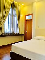 The Alley Hostel & Bistro