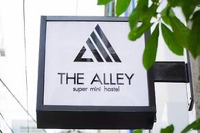 The Alley Hostel & Bistro