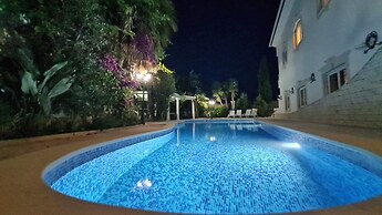 Silver Village Residence