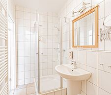 Johannishof Wine-Cafe & Guesthouse