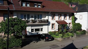 Johannishof Wine-Cafe & Guesthouse