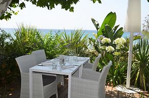 Grand Hotel Des Sablettes Plage, Curio Collection By Hilton