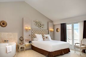 Grand Hotel Des Sablettes Plage, Curio Collection By Hilton