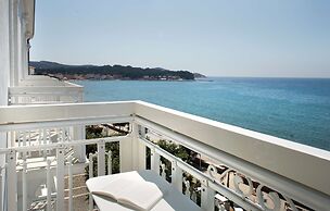 Grand Hotel Des Sablettes Plage, Curio Collection By Hilton