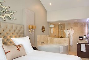 Grand Hotel Des Sablettes Plage, Curio Collection By Hilton