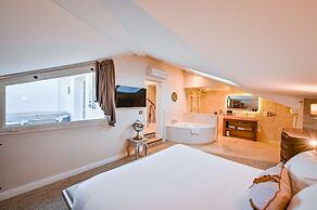 Grand Hotel Des Sablettes Plage, Curio Collection By Hilton