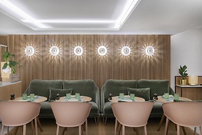 Melia White House Apartments