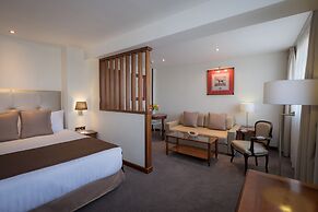 Melia White House Apartments