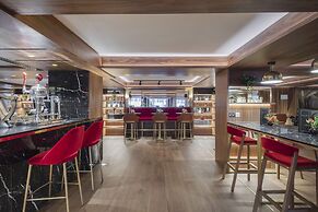 Melia White House Apartments