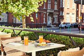 Melia White House Apartments