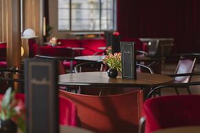 Melia White House Apartments