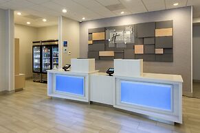 Holiday Inn Express & Suites Seattle South - Tukwila by IHG