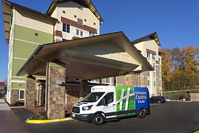 Holiday Inn Express & Suites Seattle South - Tukwila by IHG
