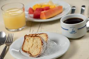 MOVA - Hotel Costa Azul