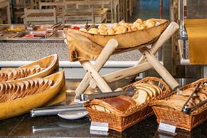 MOVA - Hotel Costa Azul