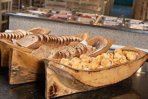 MOVA - Hotel Costa Azul