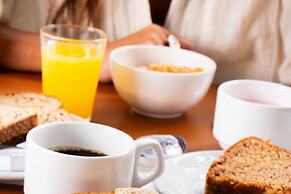 MOVA - Hotel Costa Azul