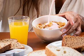 MOVA - Hotel Costa Azul