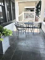 The Landing Hotel and Dining