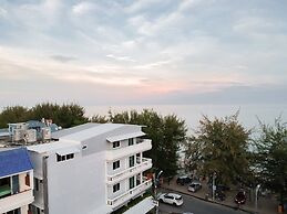 The Beach Cha Am Suite