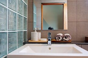 The Beach Cha Am Suite