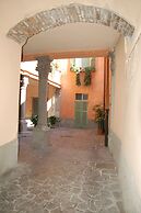 La Rosa Scarlatta Atelier