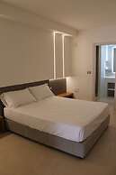 Seven Suite